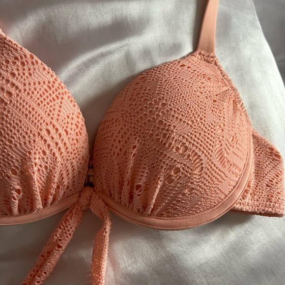 ☀️Bikini Top🍑 - Picture 1 of 4